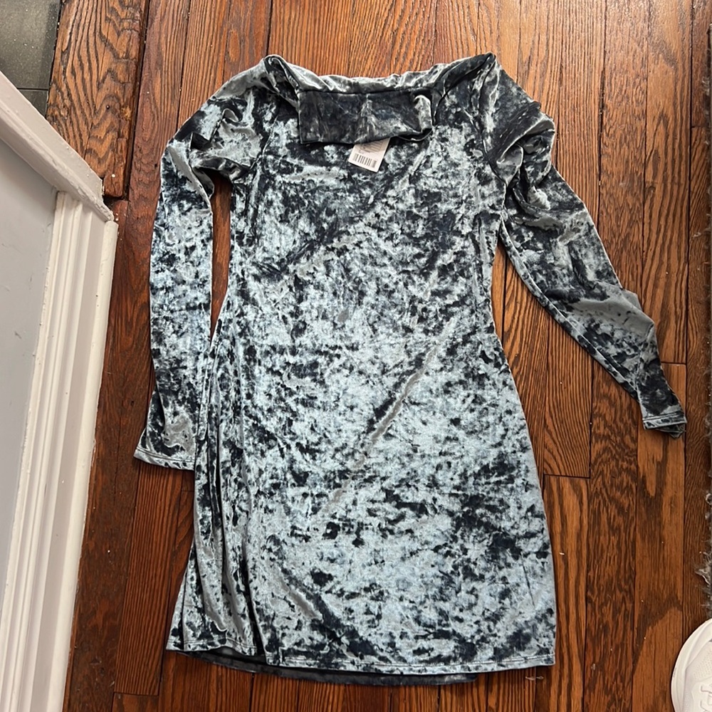Brand new urban outfitters velvet dress